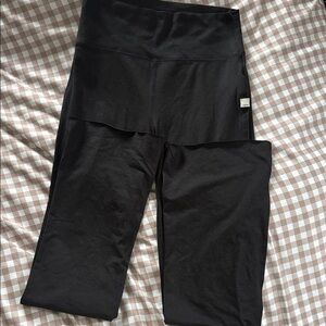 Vuori Charcoal Gray Straight Leg Leggings